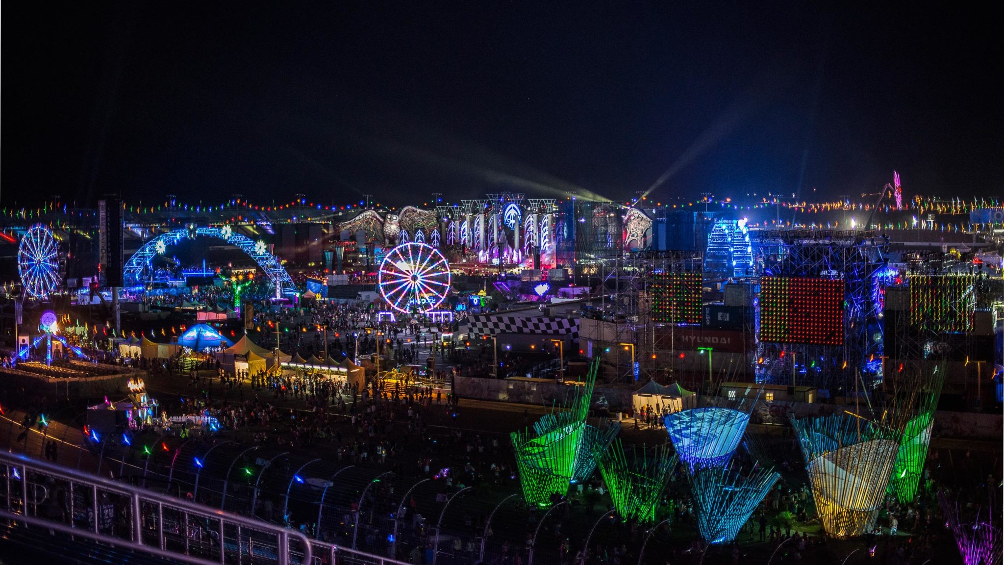 EDC Cosmic Meadow 2015