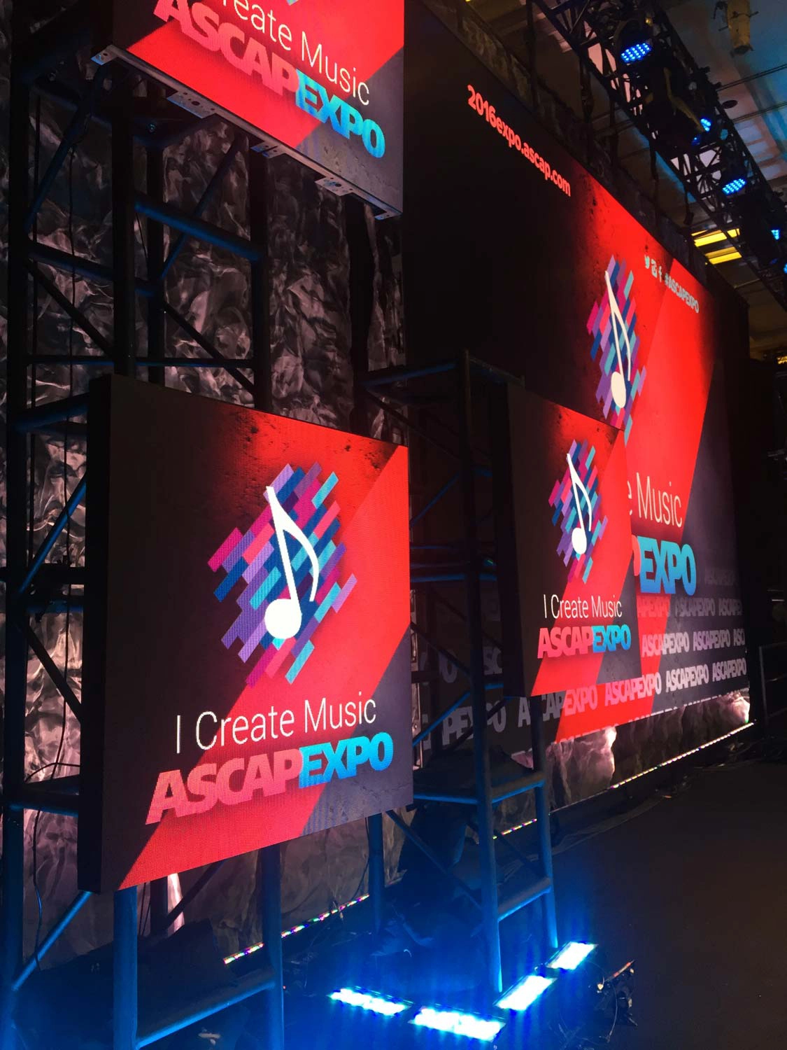 Multiple LED walls featured at the POP Music Awards 2016
