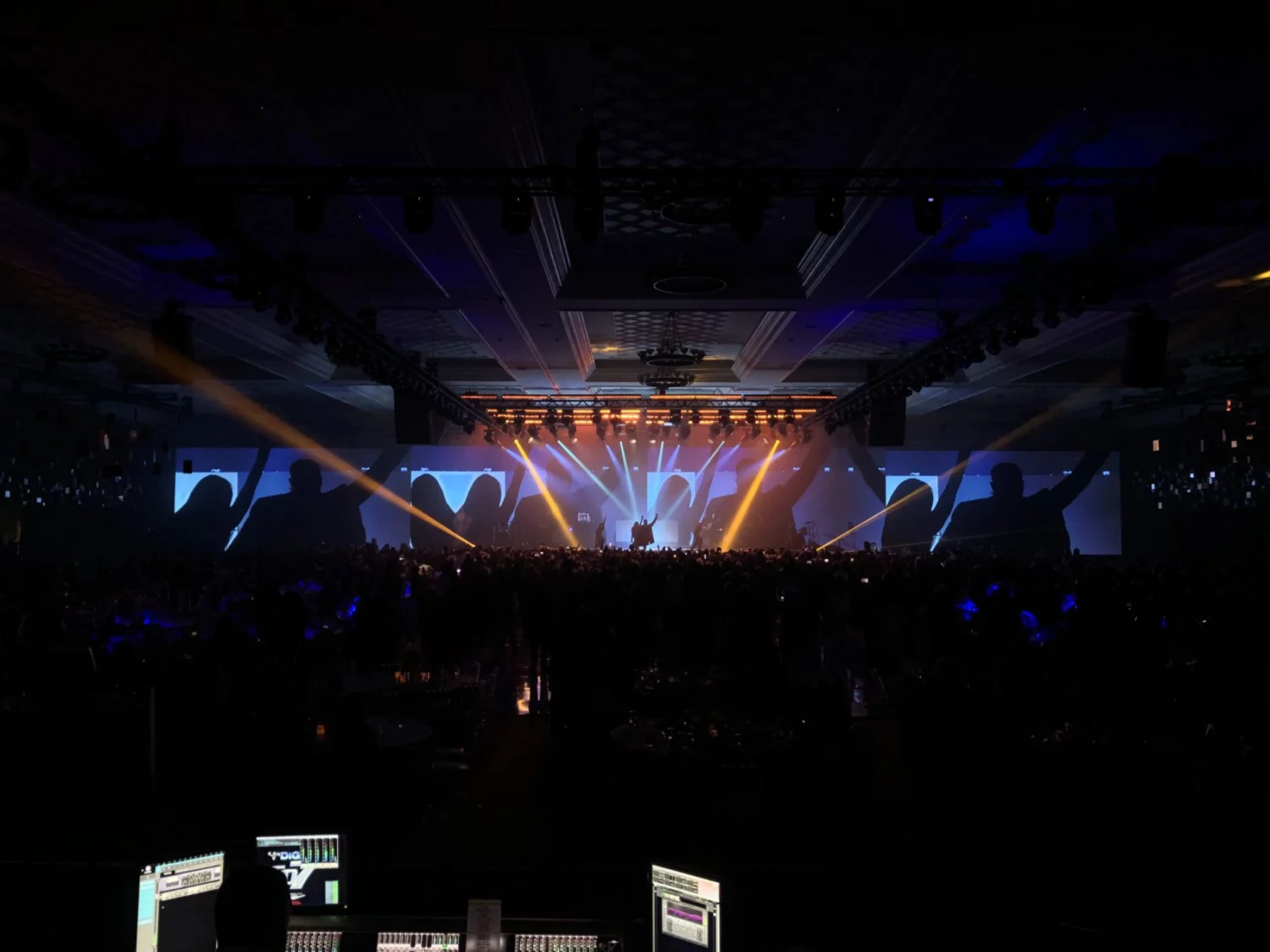 Image of LED display at Caesars Palace New Years Eve Event