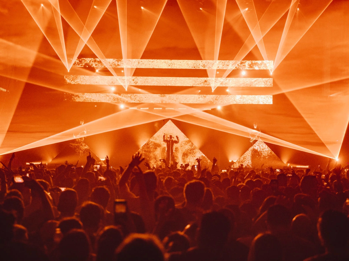 Image of LED display at performer Zhu's Dune 2018 Tour